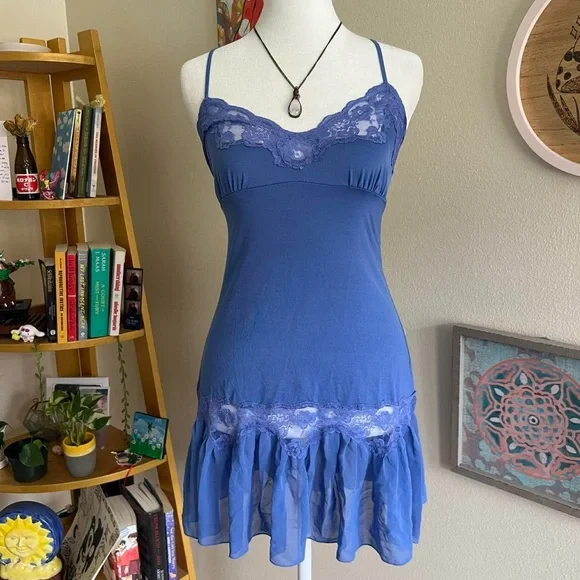 blue lace slip 🫐 - Picture 6 of 6